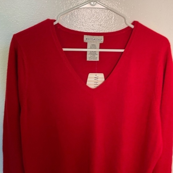 White Stag V-Neck Pullover Sweater Classic Red - Picture 3 of 11